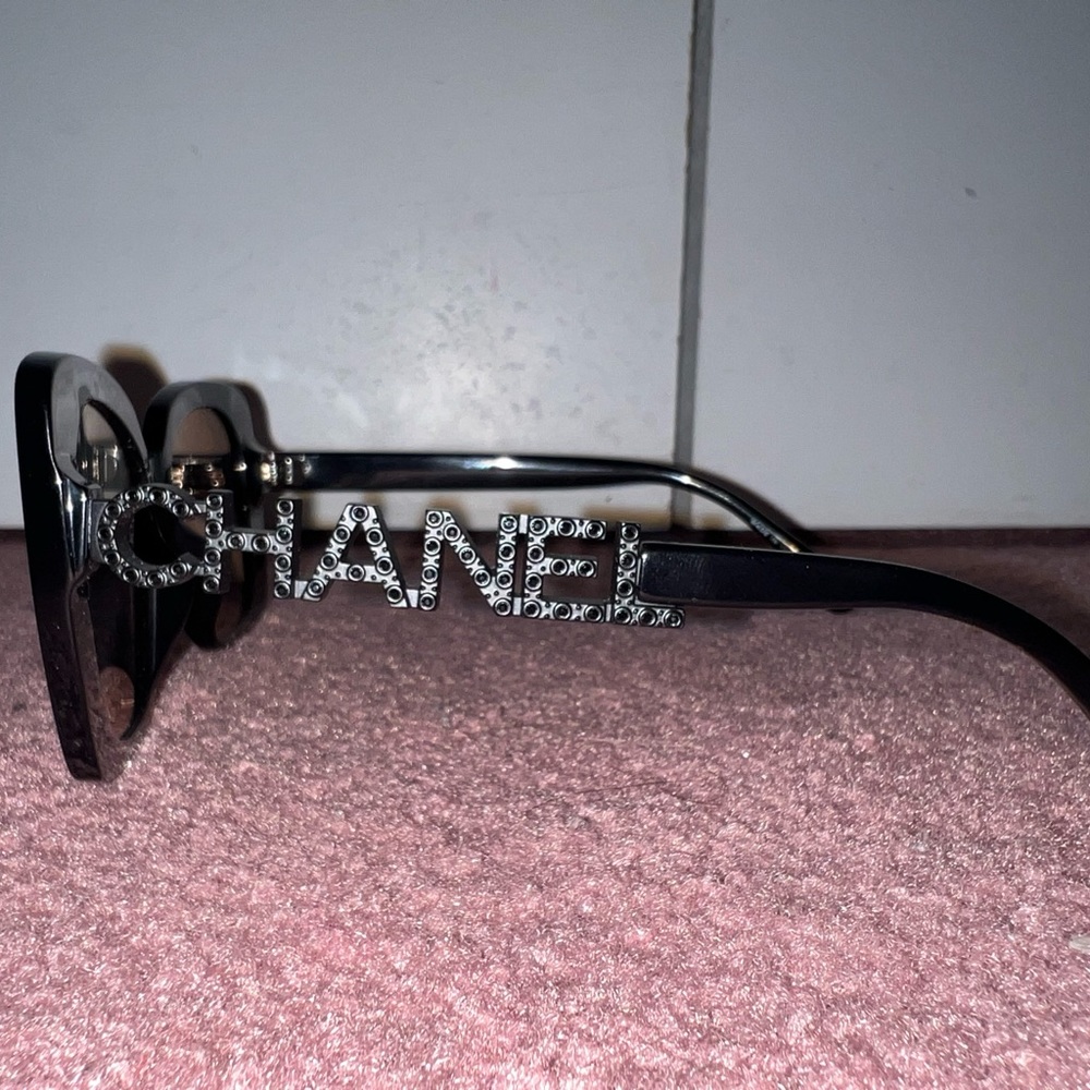 Chanel sunglasses - Picture 9 of 11